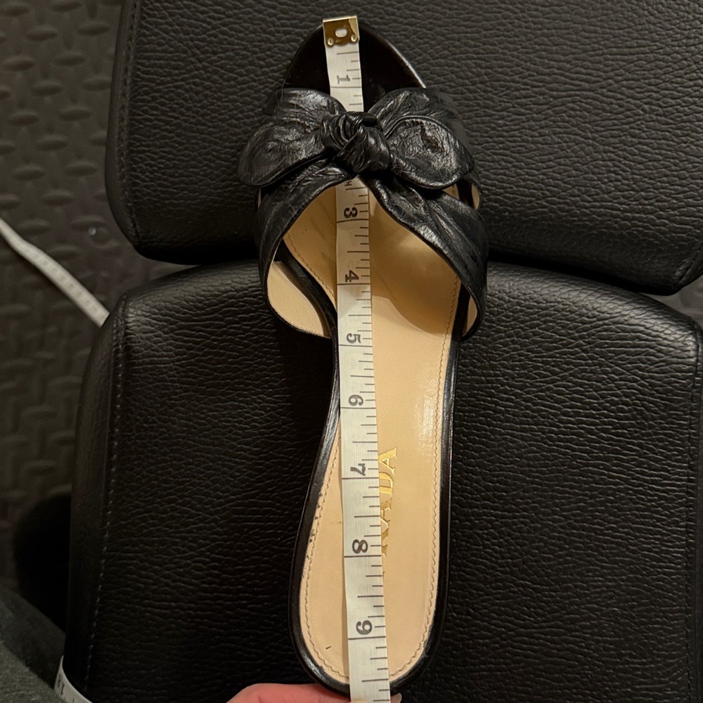 Prada Black leather slides 37.5 - Picture 11 of 11